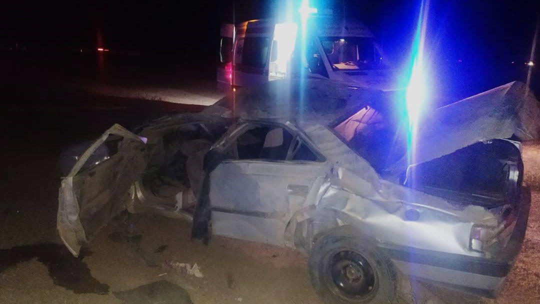 5 مصدوم در حادثه واژگونی پژو ۴۰۵ حامل اتباع خارجی در محور اردستان به بادرود